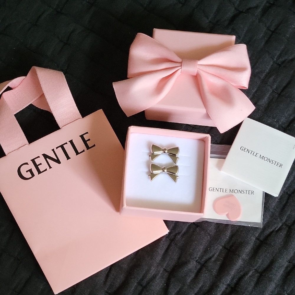 Gentle Monster Pink Bow Gift Set